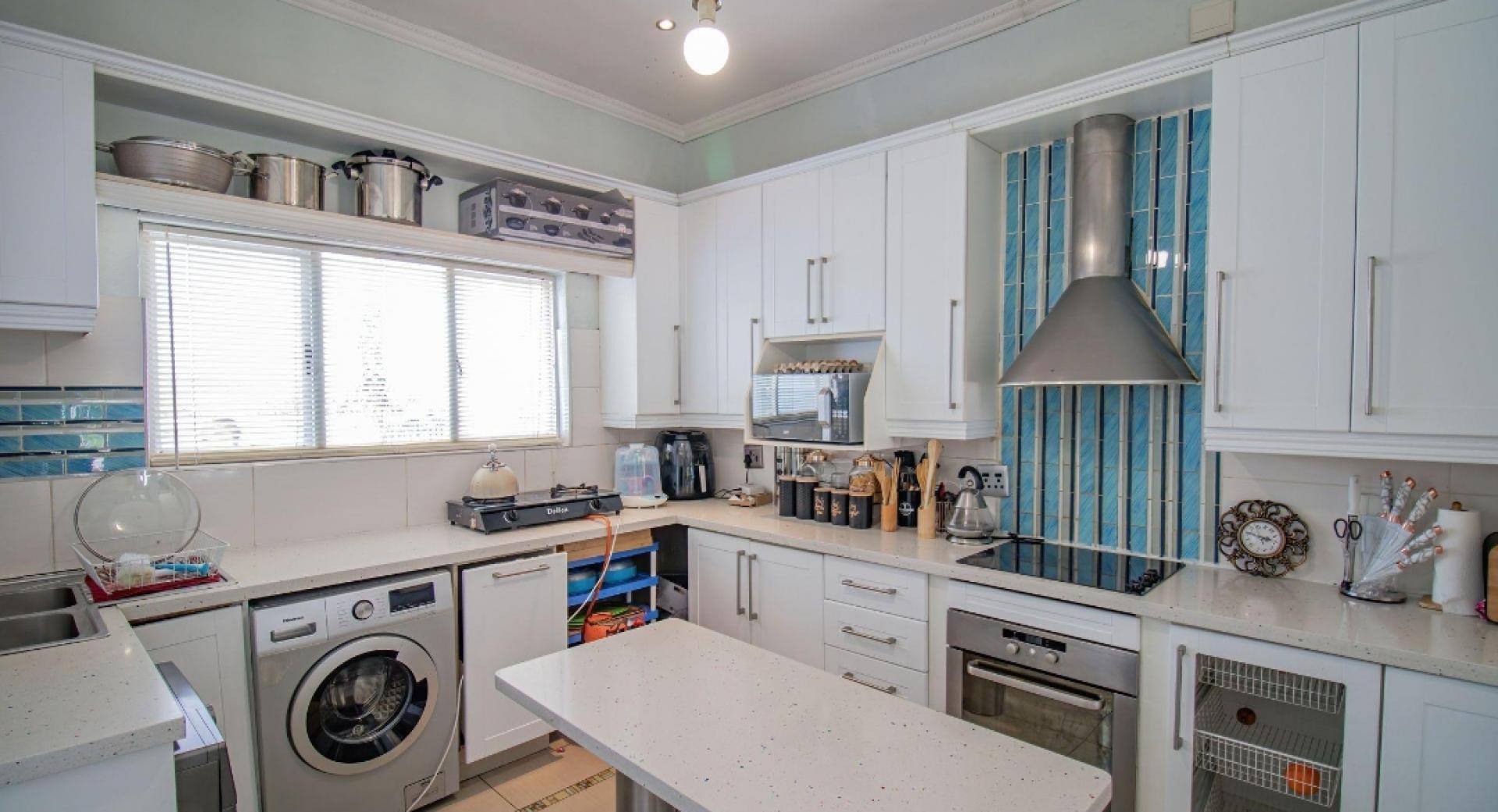  of property in Vorna Valley