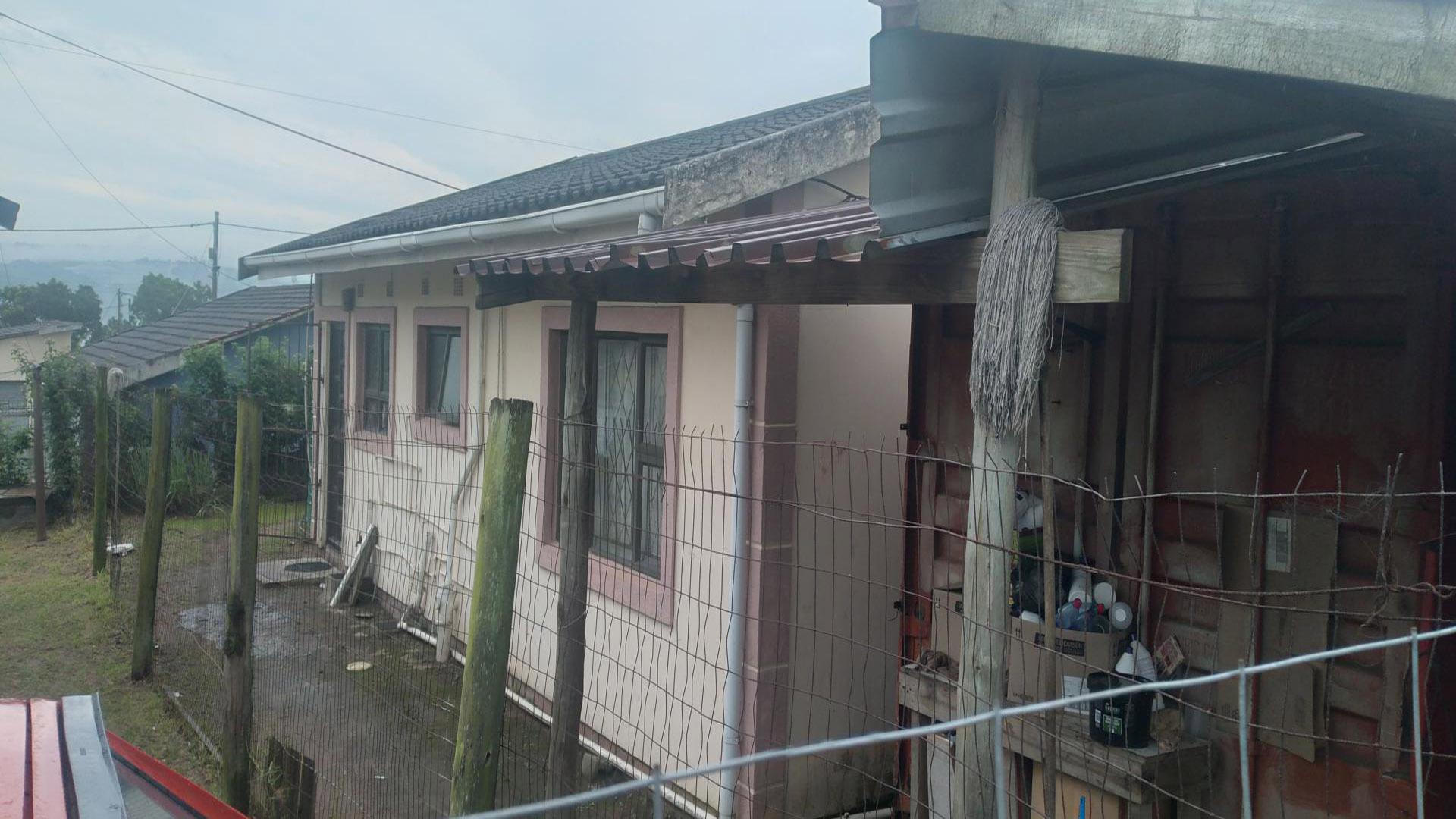 Backyard of property in Kwandengezi