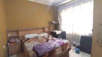 Bed Room 2 - 16 square meters of property in Kwandengezi