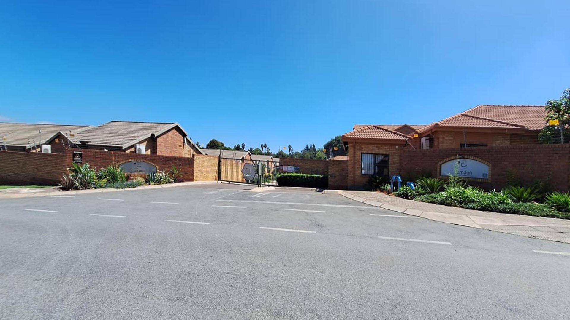 Front View of property in Bergbron