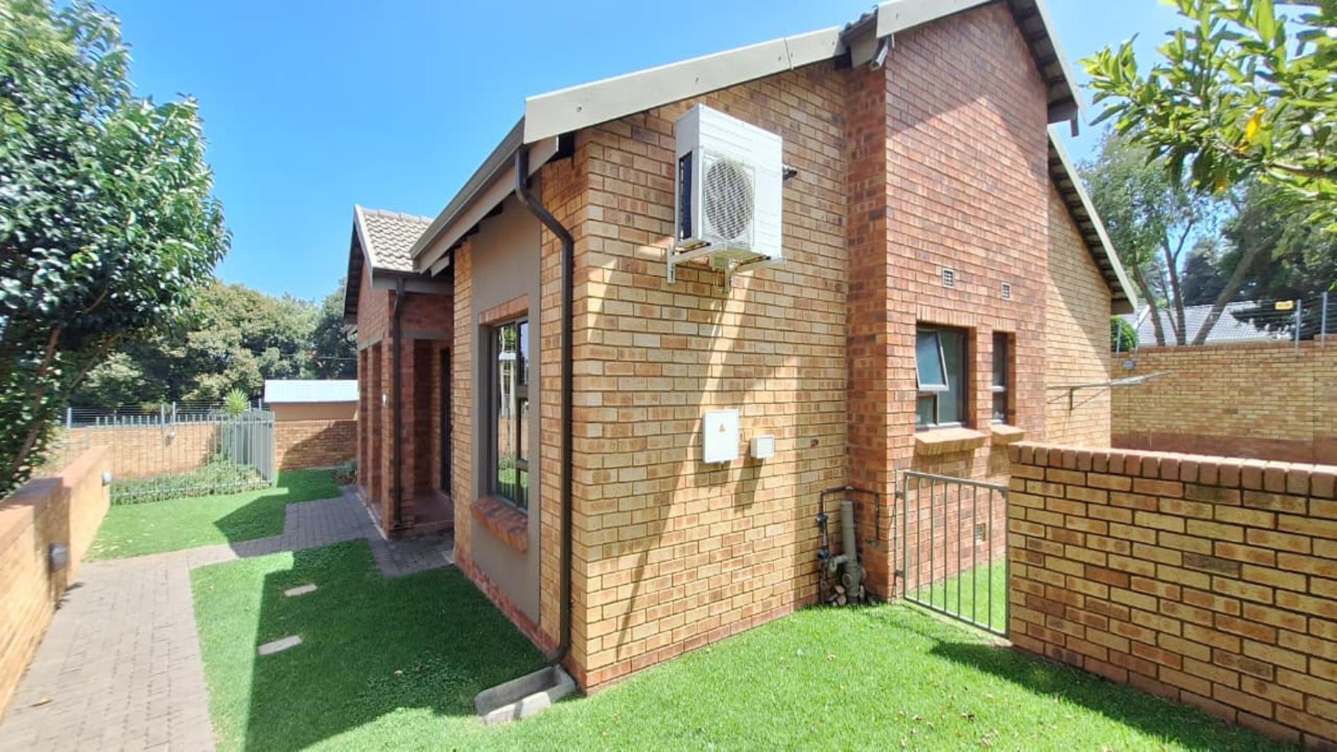 Front View of property in Bergbron