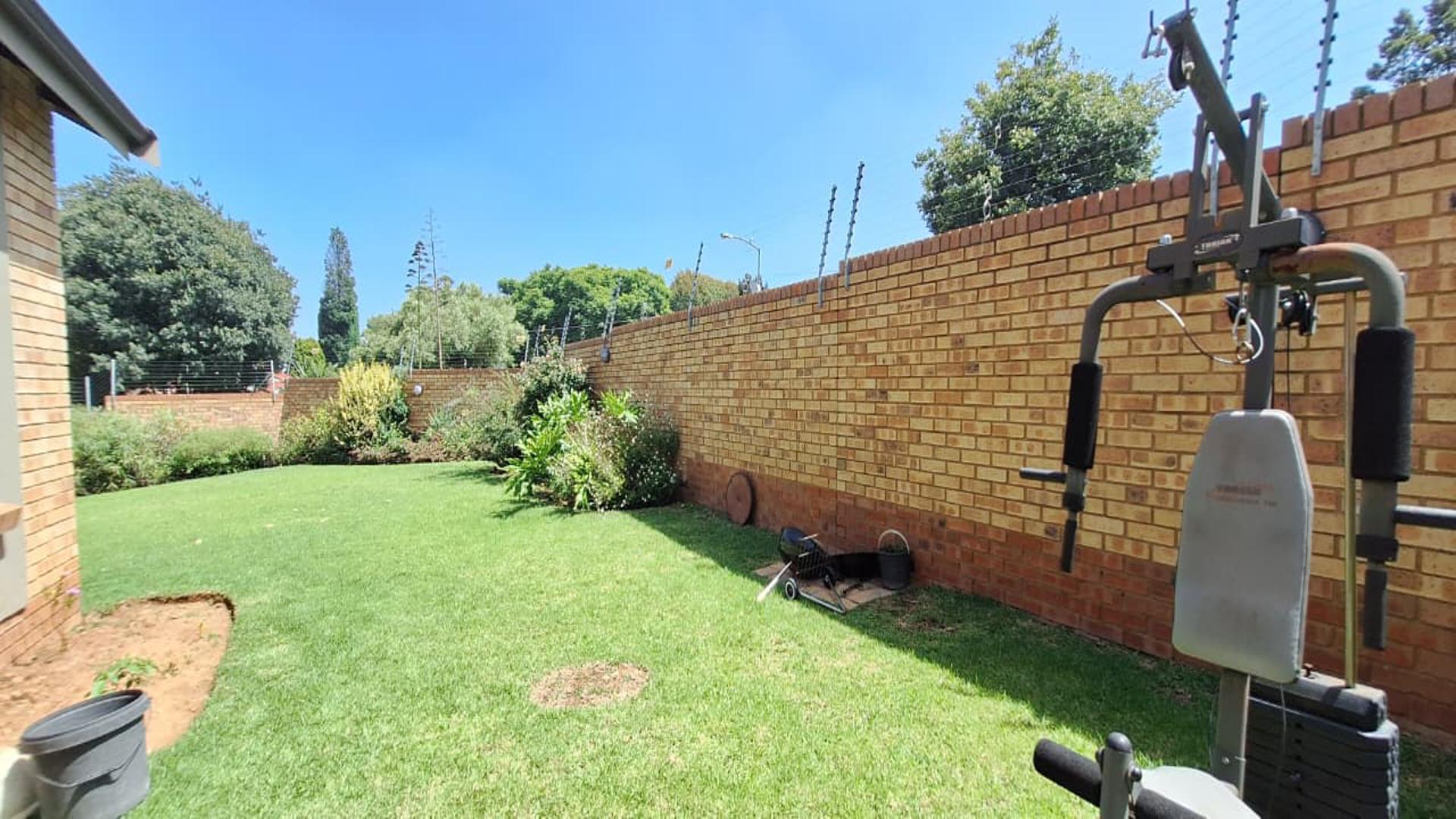 Backyard of property in Bergbron