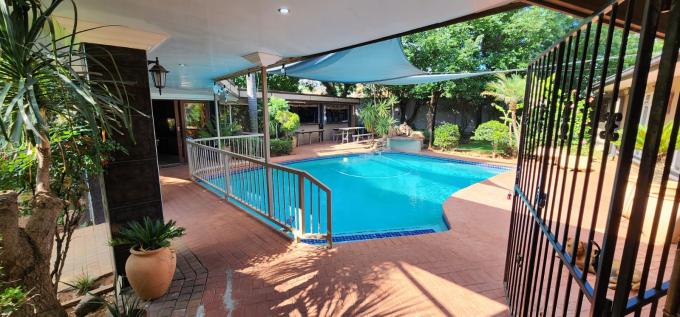 6 Bedroom House for Sale For Sale in Flamwood - MR706965