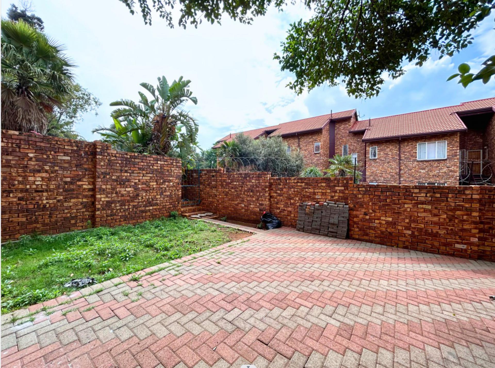  of property in Zwartkop