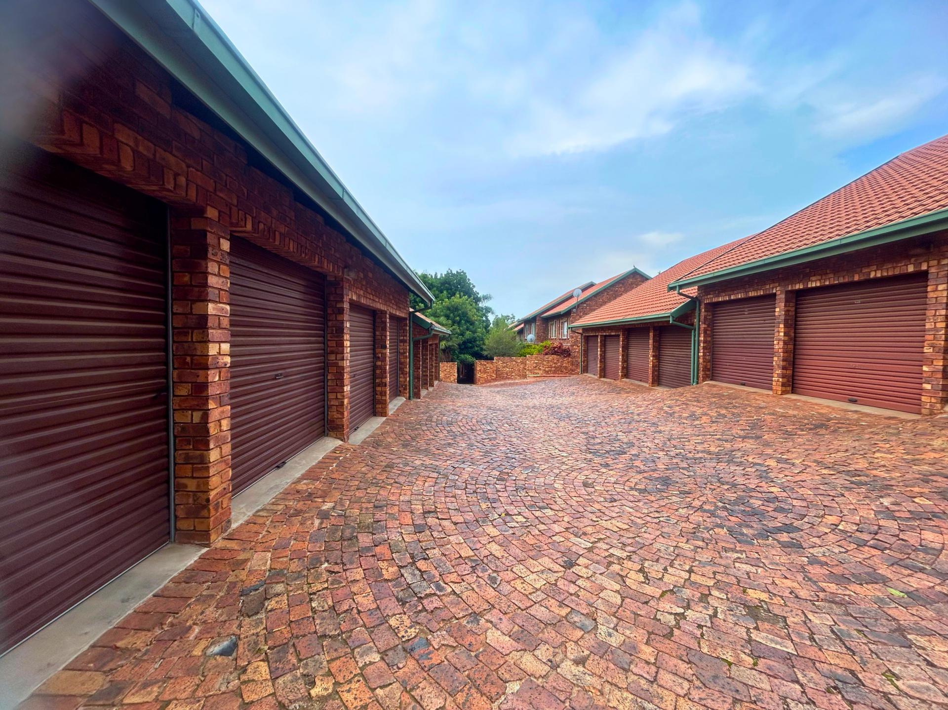  of property in Zwartkop