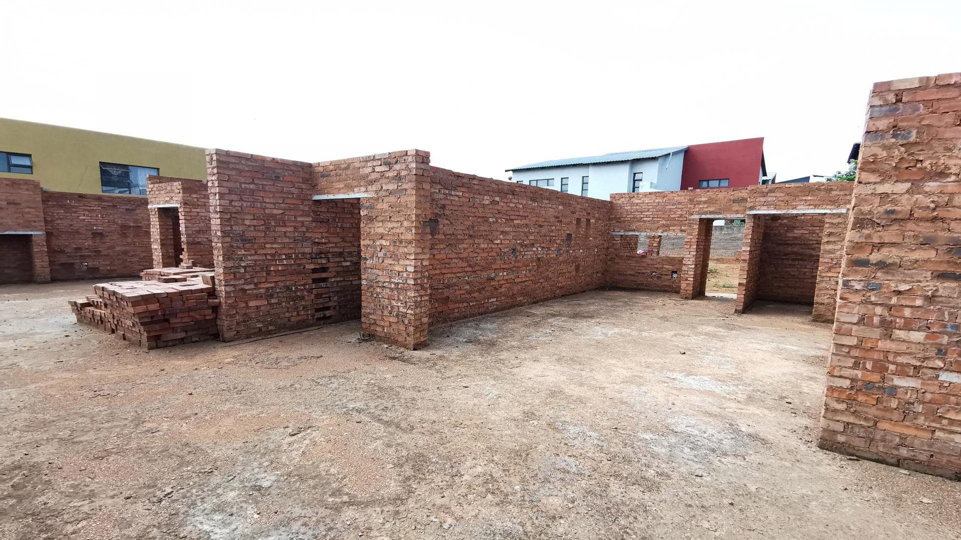 Spaces of property in Amandasig