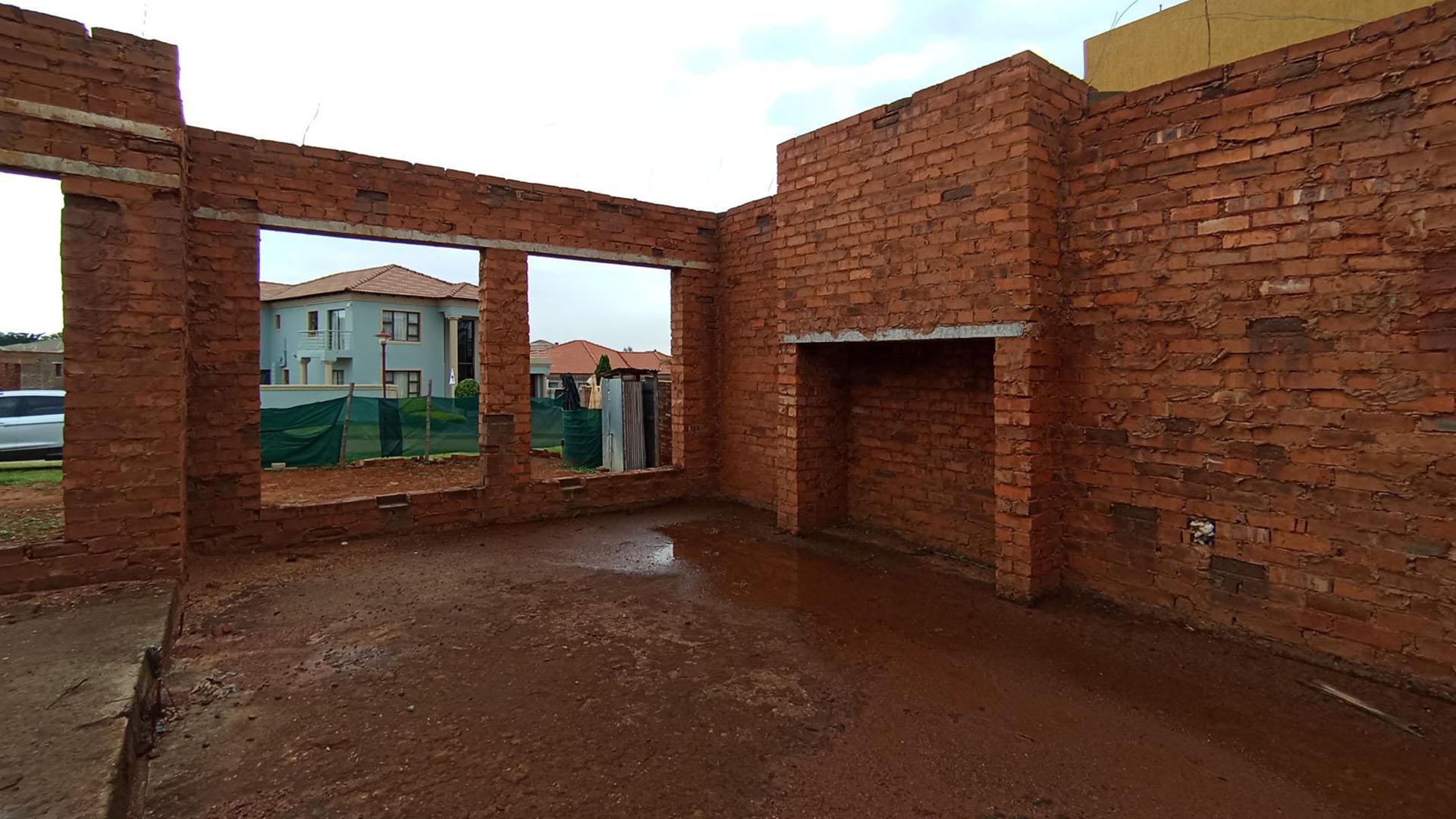 Spaces - 220 square meters of property in Amandasig