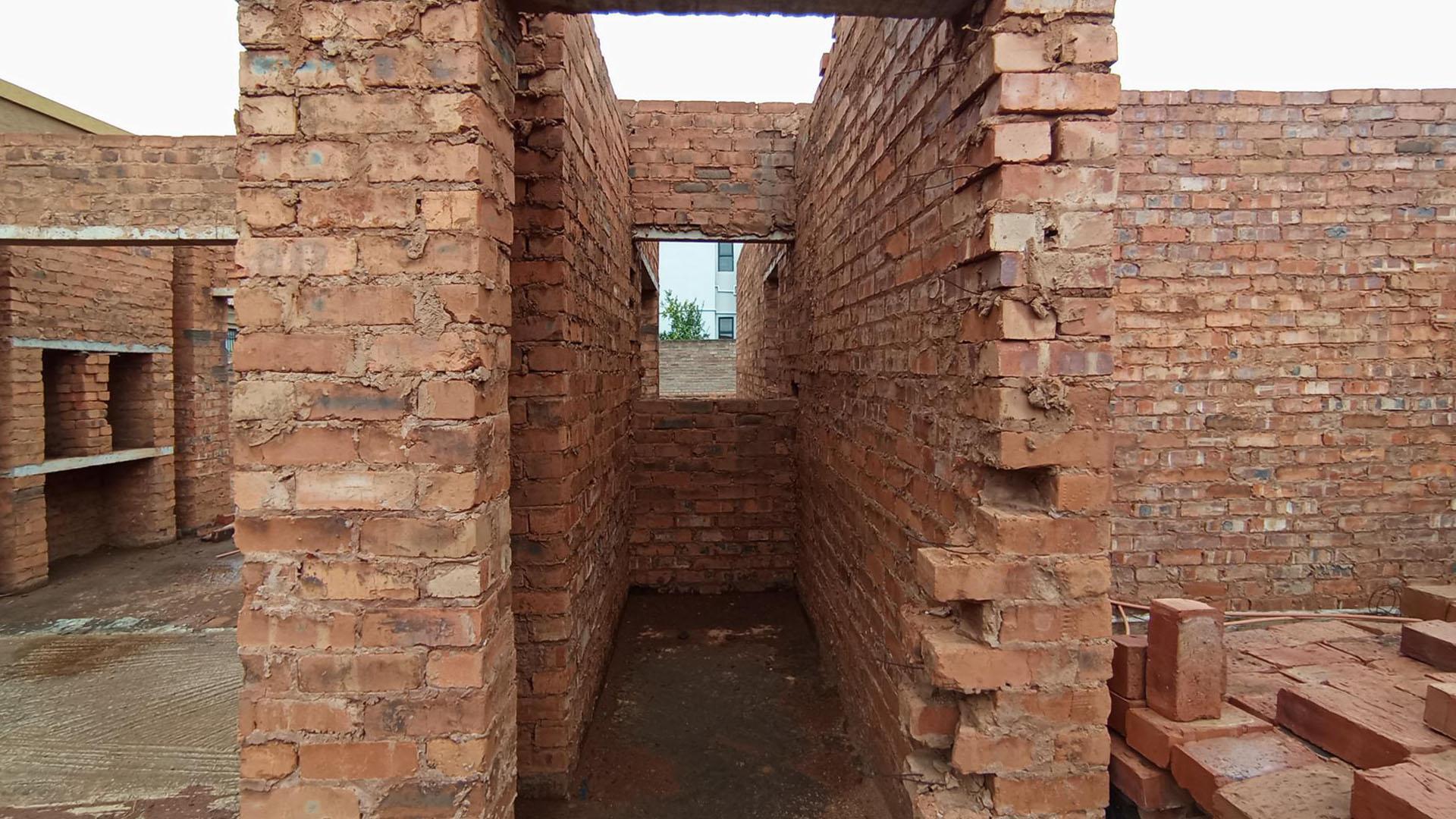 Spaces - 220 square meters of property in Amandasig