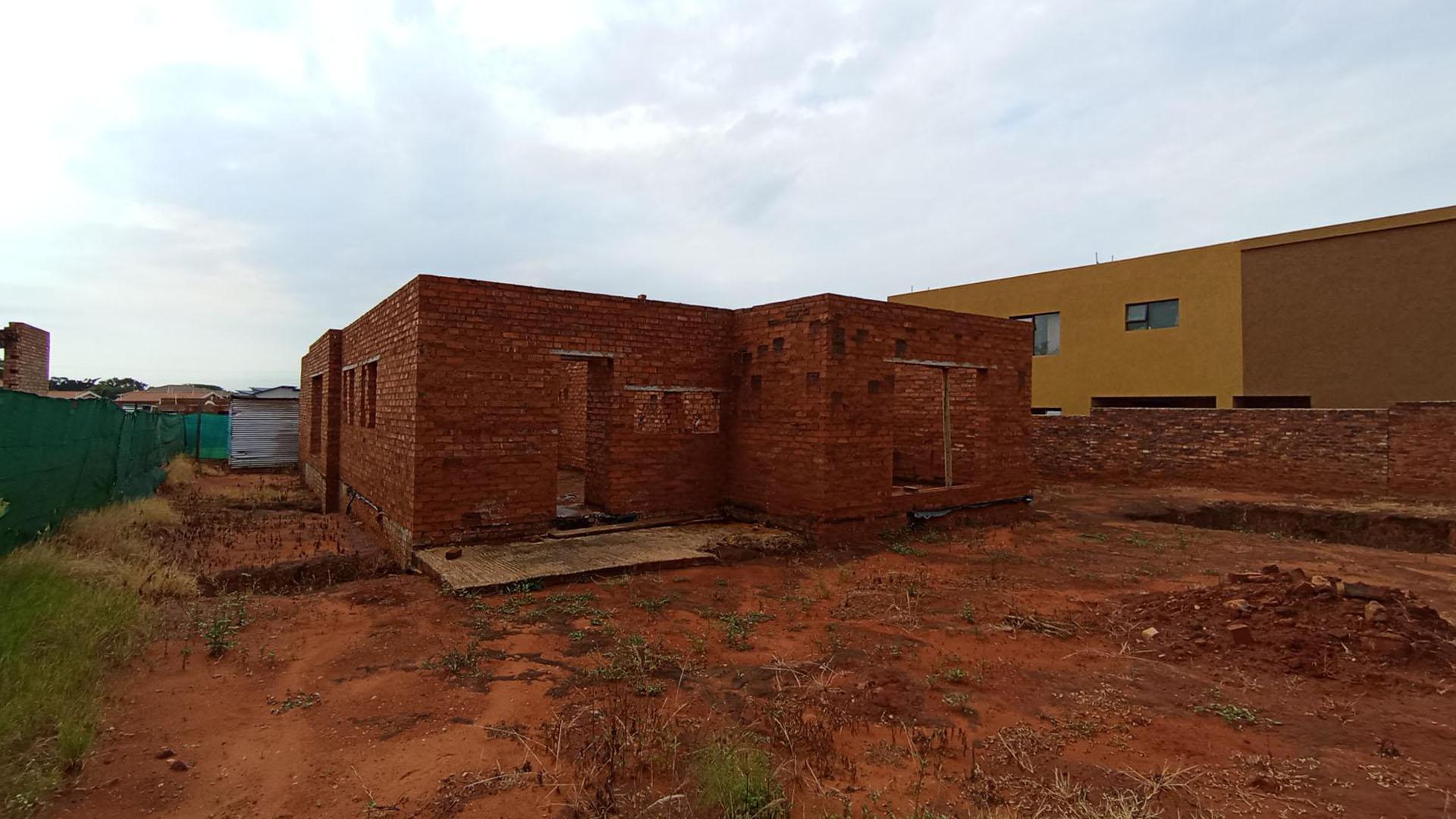 Backyard of property in Amandasig