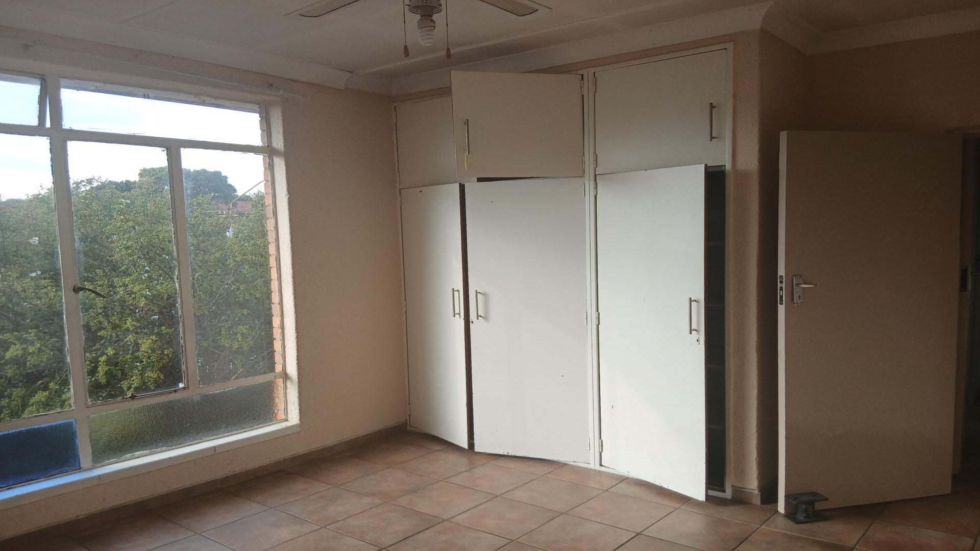 Bed Room 1 - 17 square meters of property in Elsburg