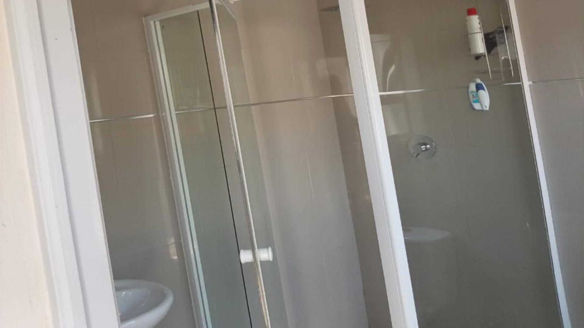 Bathroom 1 of property in Boardwalk Manor Estate