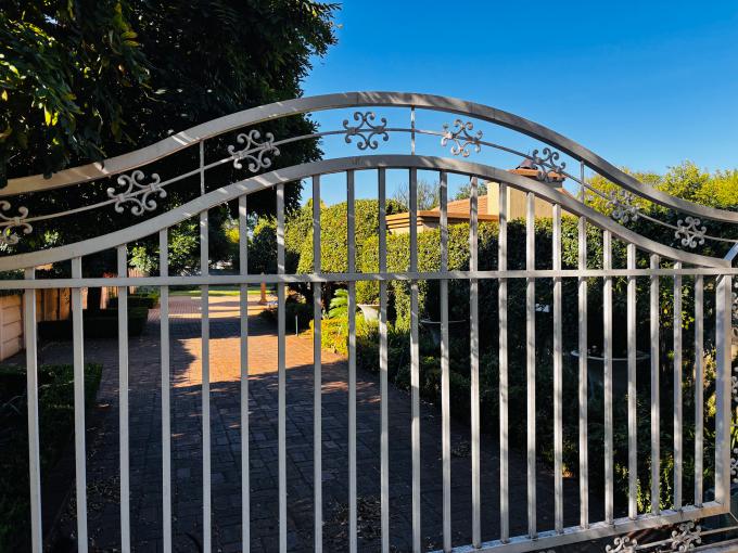 3 Bedroom House for Sale For Sale in Flamwood - MR706980