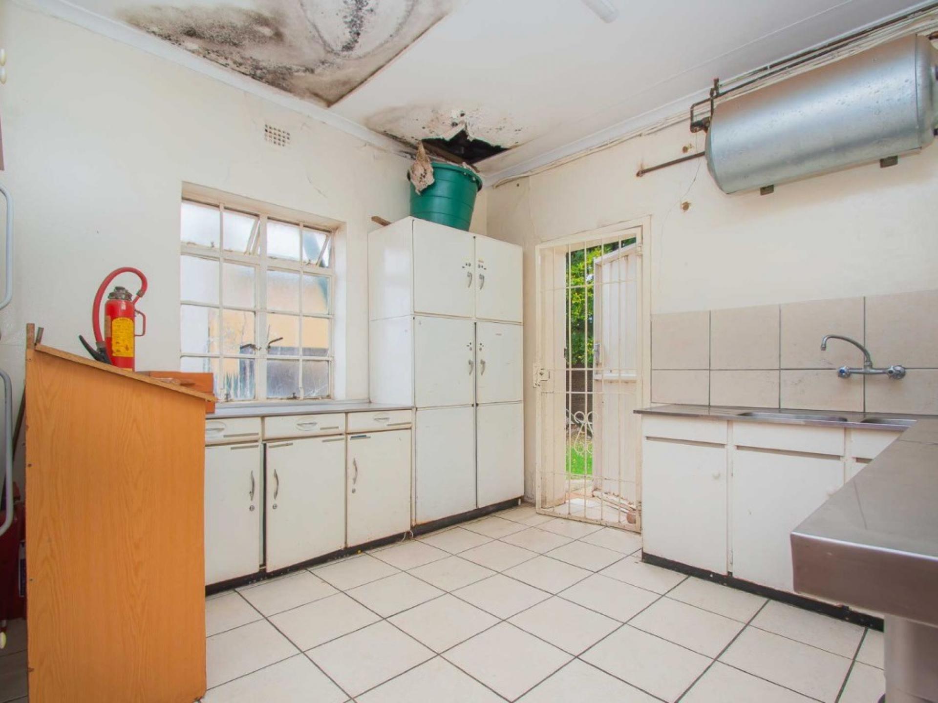  of property in Roodepoort