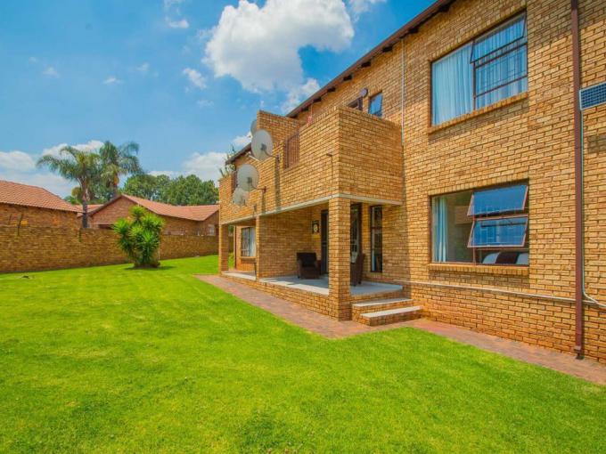 2 Bedroom Apartment for Sale For Sale in Allen’s Nek - MR707016