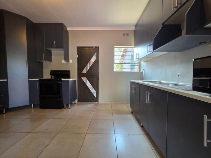 3 Bedroom House for Sale For Sale in Mayberry Park - MR707025