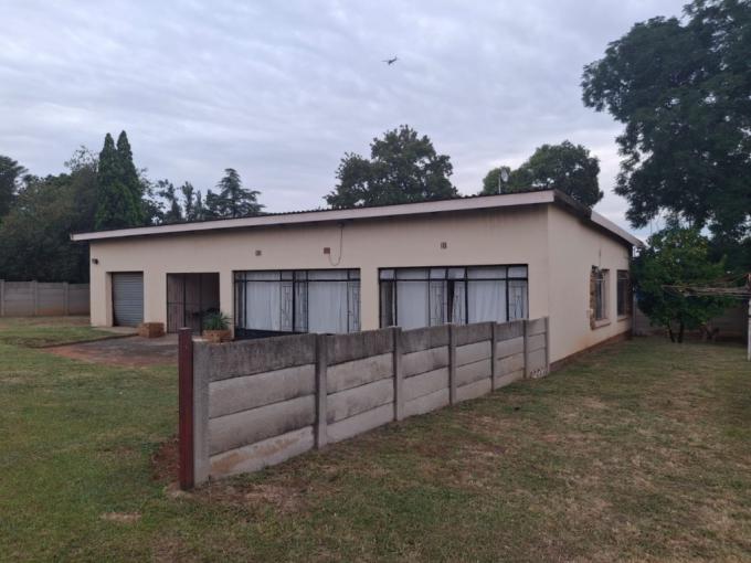 2 Bedroom House for Sale For Sale in Rensburg - MR707037