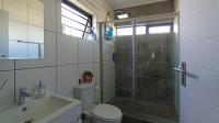 Main Bathroom - 5 square meters of property in Lotus Gardens