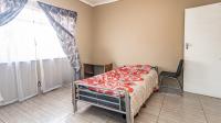 Bed Room 1 of property in Bosmont