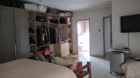 Main Bedroom - 26 square meters of property in Mondeor