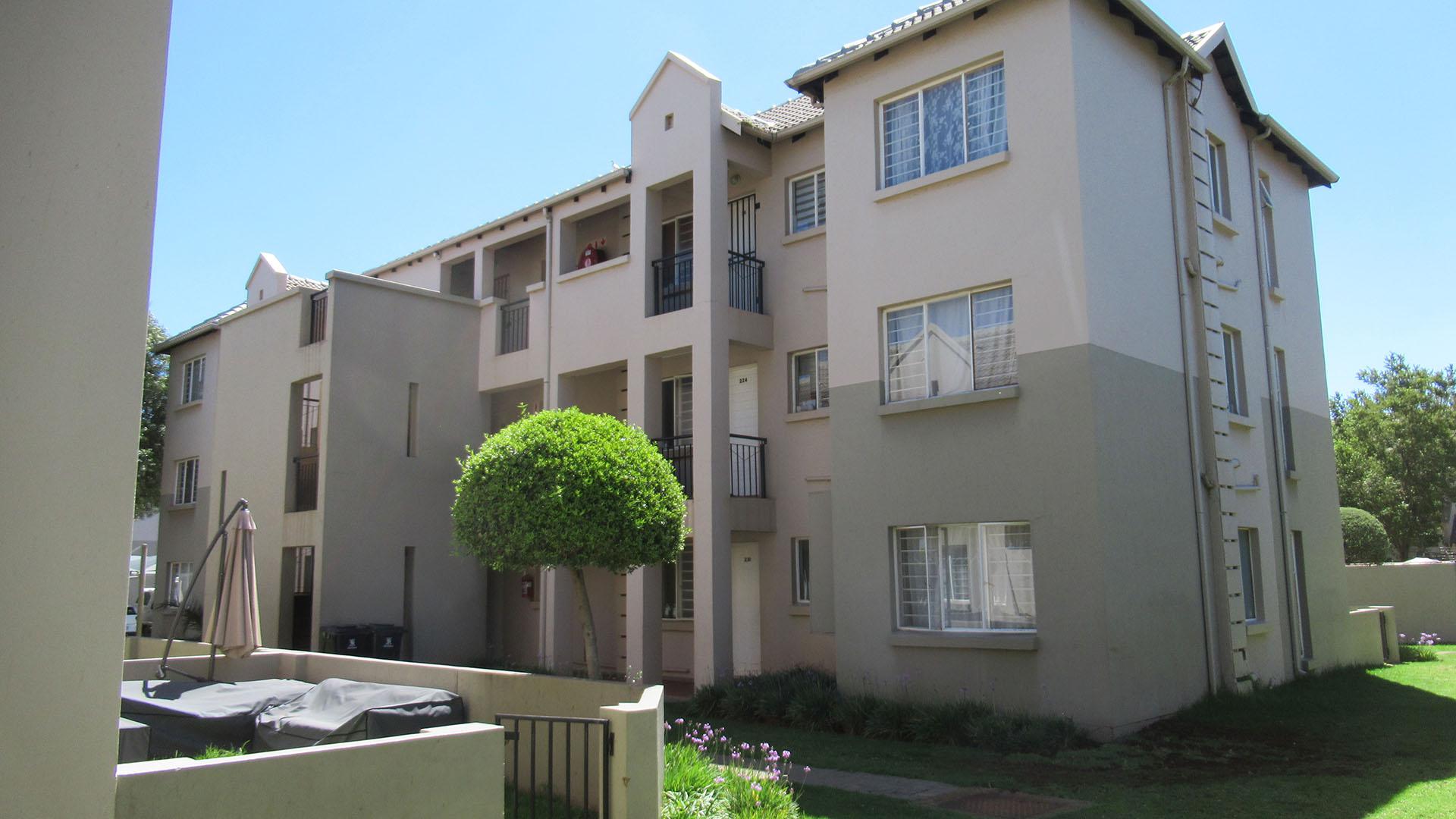 Front View of property in Klippoortje