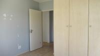 Bed Room 1 - 12 square meters of property in Klippoortje