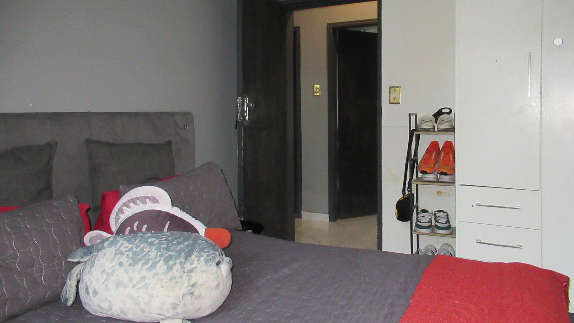 Bed Room 2 - 16 square meters of property in Paulshof