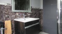 Bathroom 1 - 4 square meters of property in Paulshof
