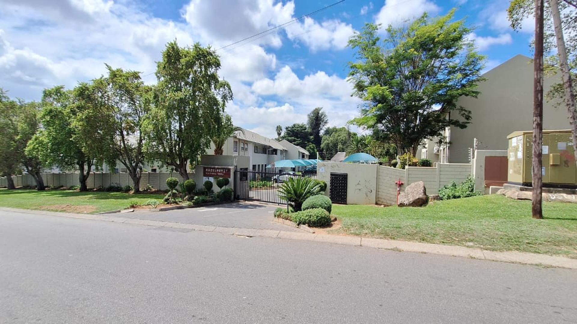 Front View of property in Whitney Gardens