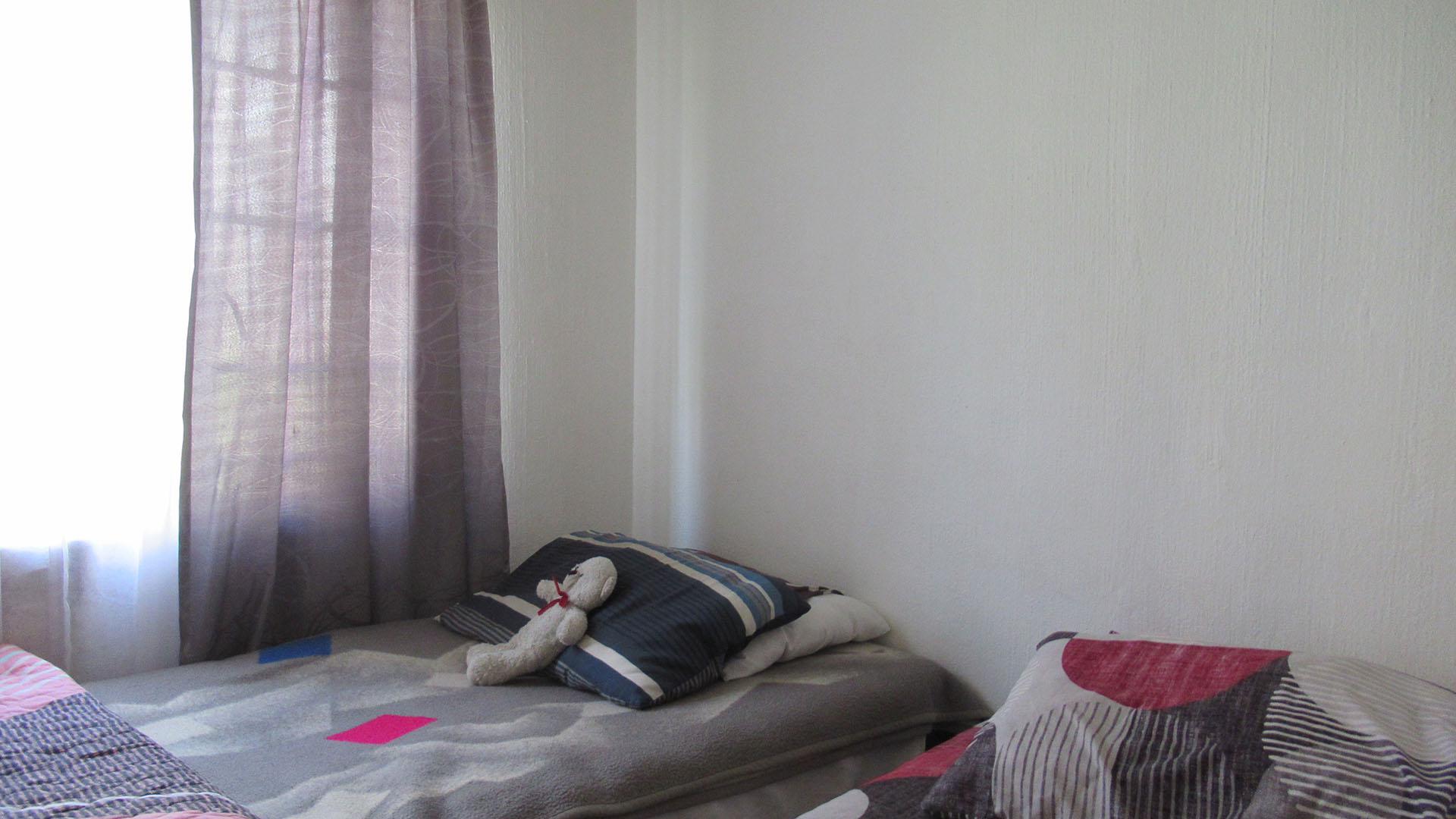 Bed Room 1 - 10 square meters of property in Whitney Gardens