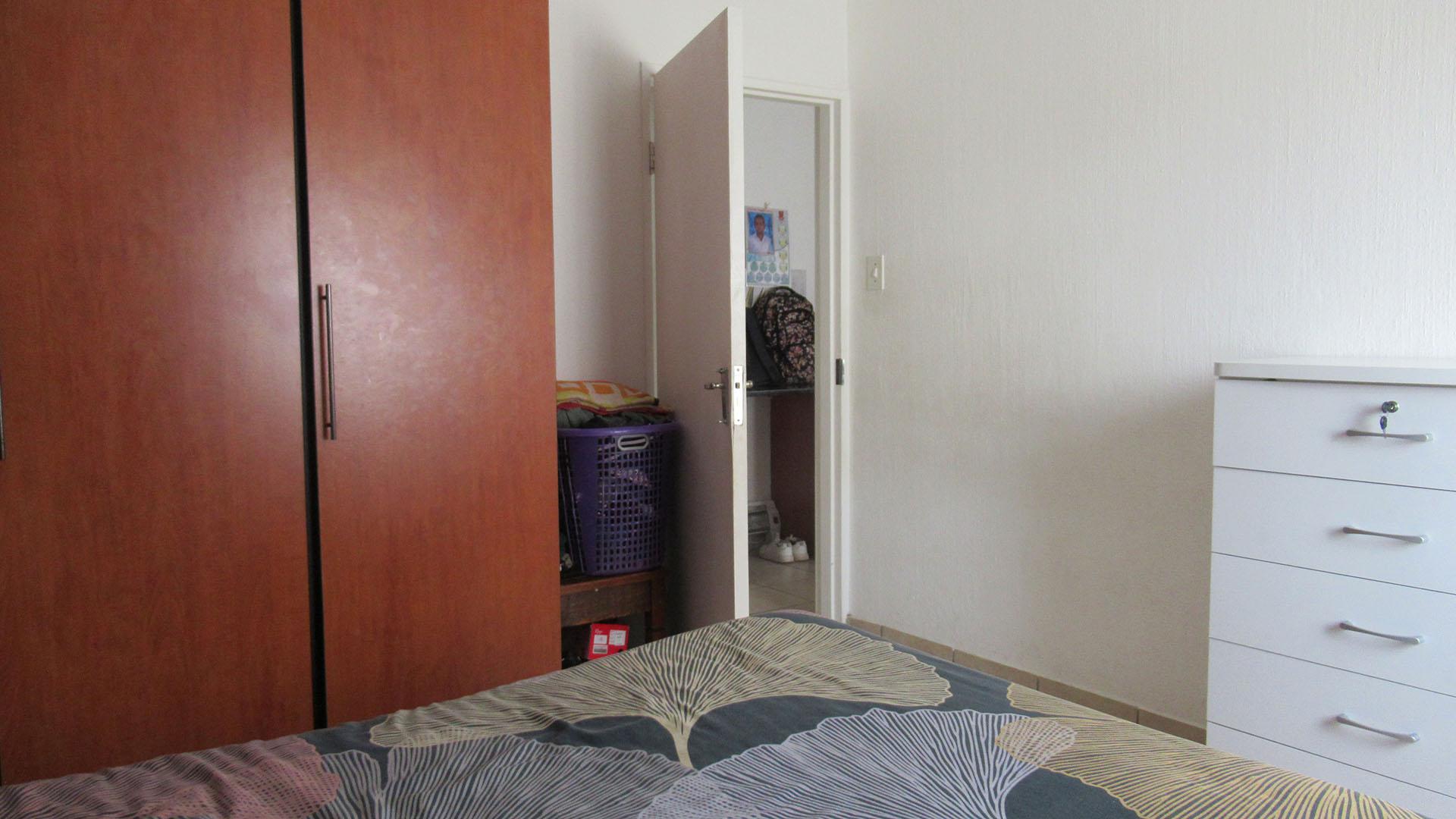 Spaces - 2 square meters of property in Whitney Gardens