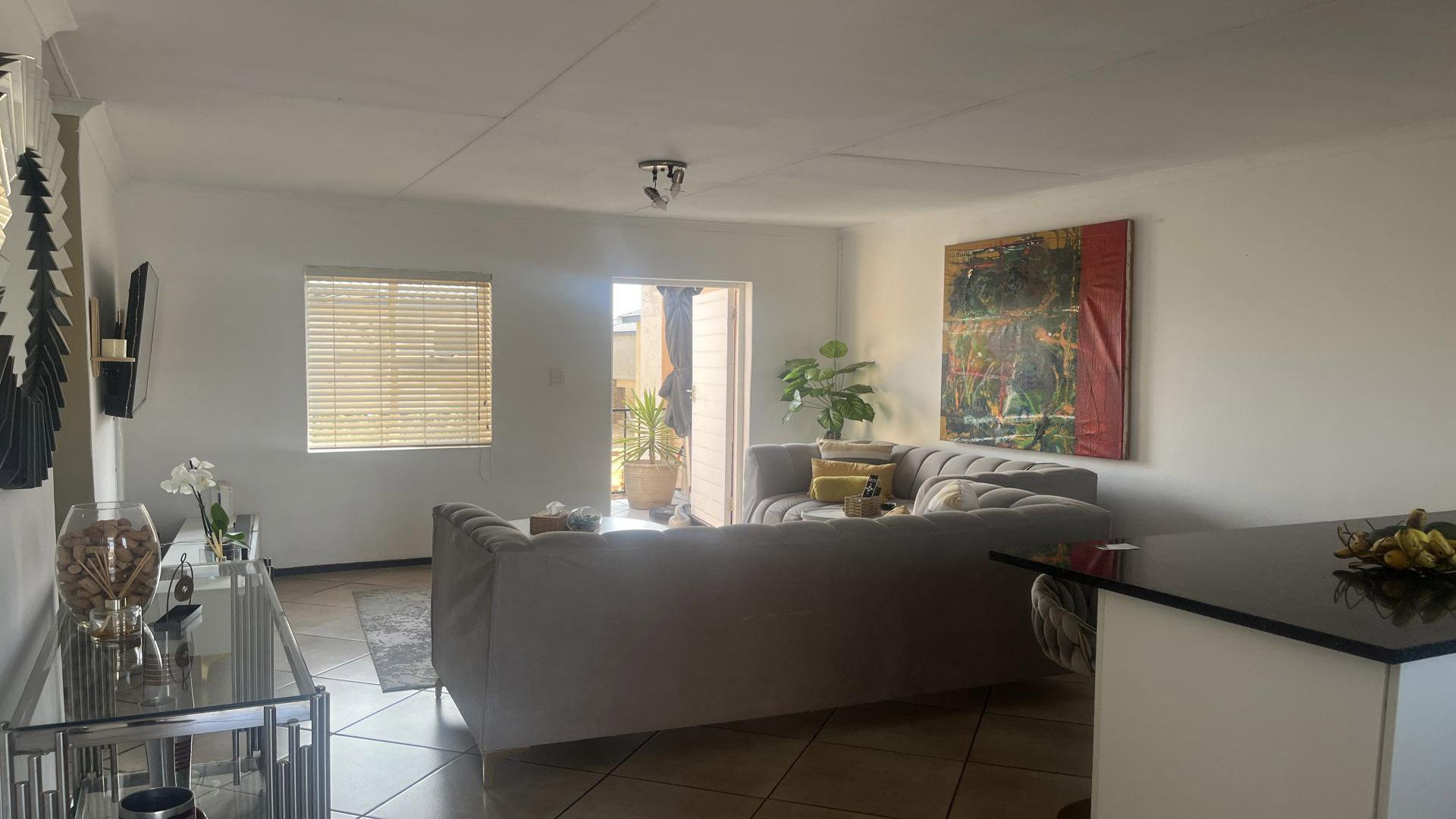 Lounges of property in Albertsdal