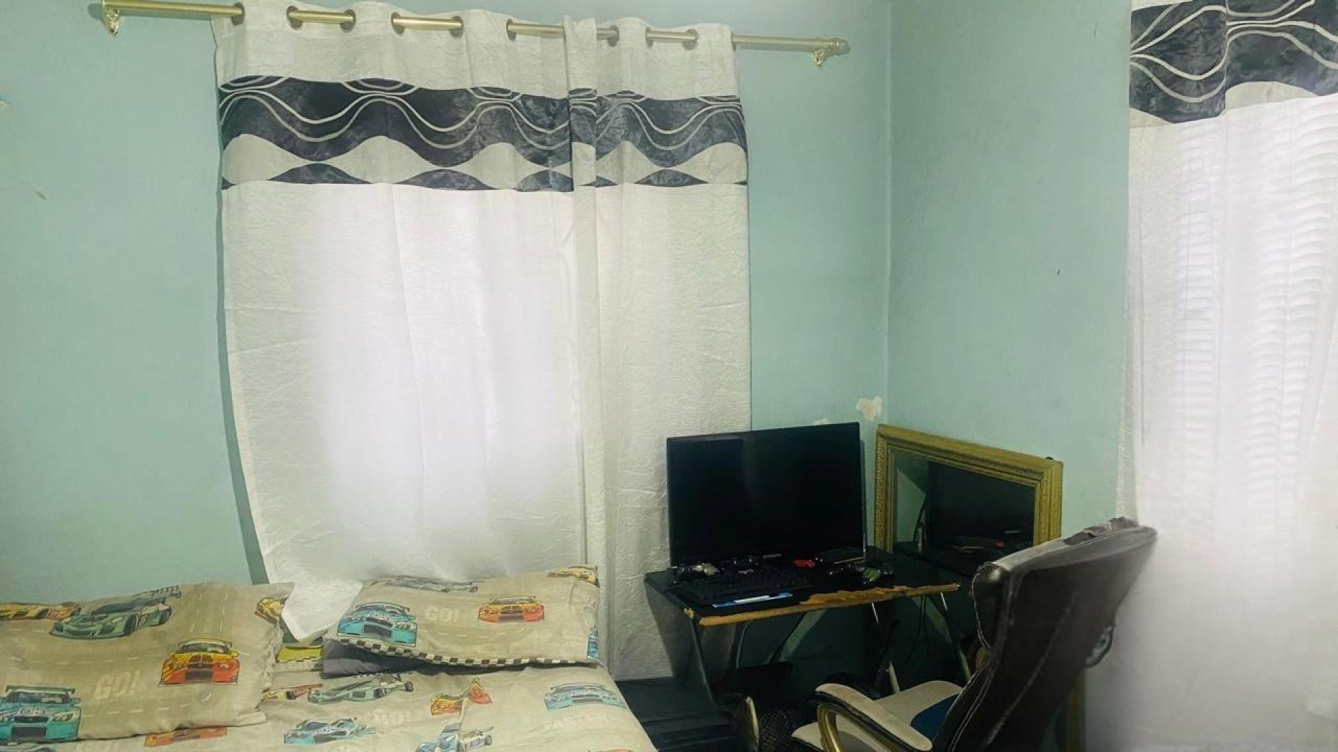 Bed Room 3 of property in Chatsworth - KZN