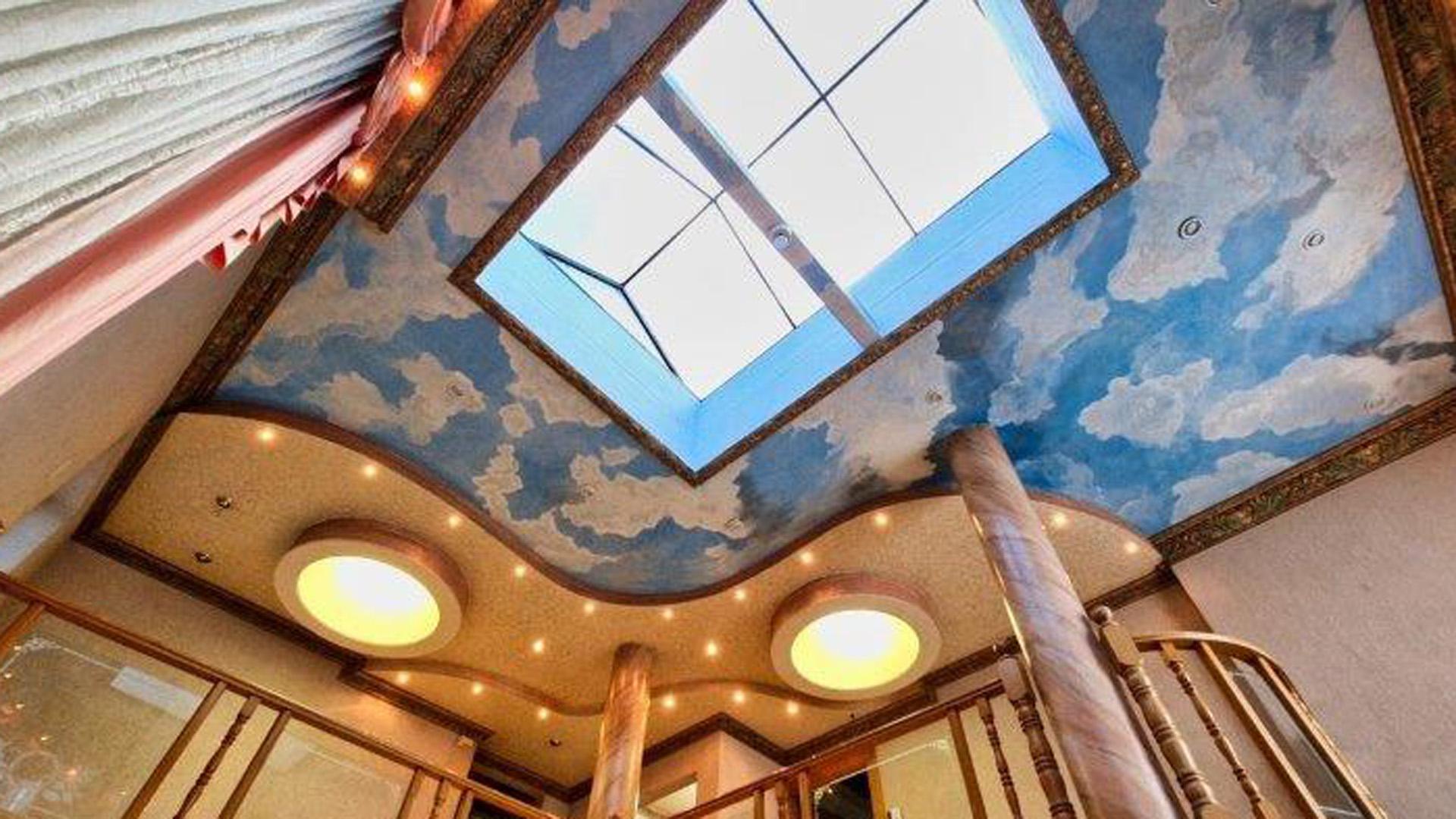 Foyer of property in Umhlatuzana 