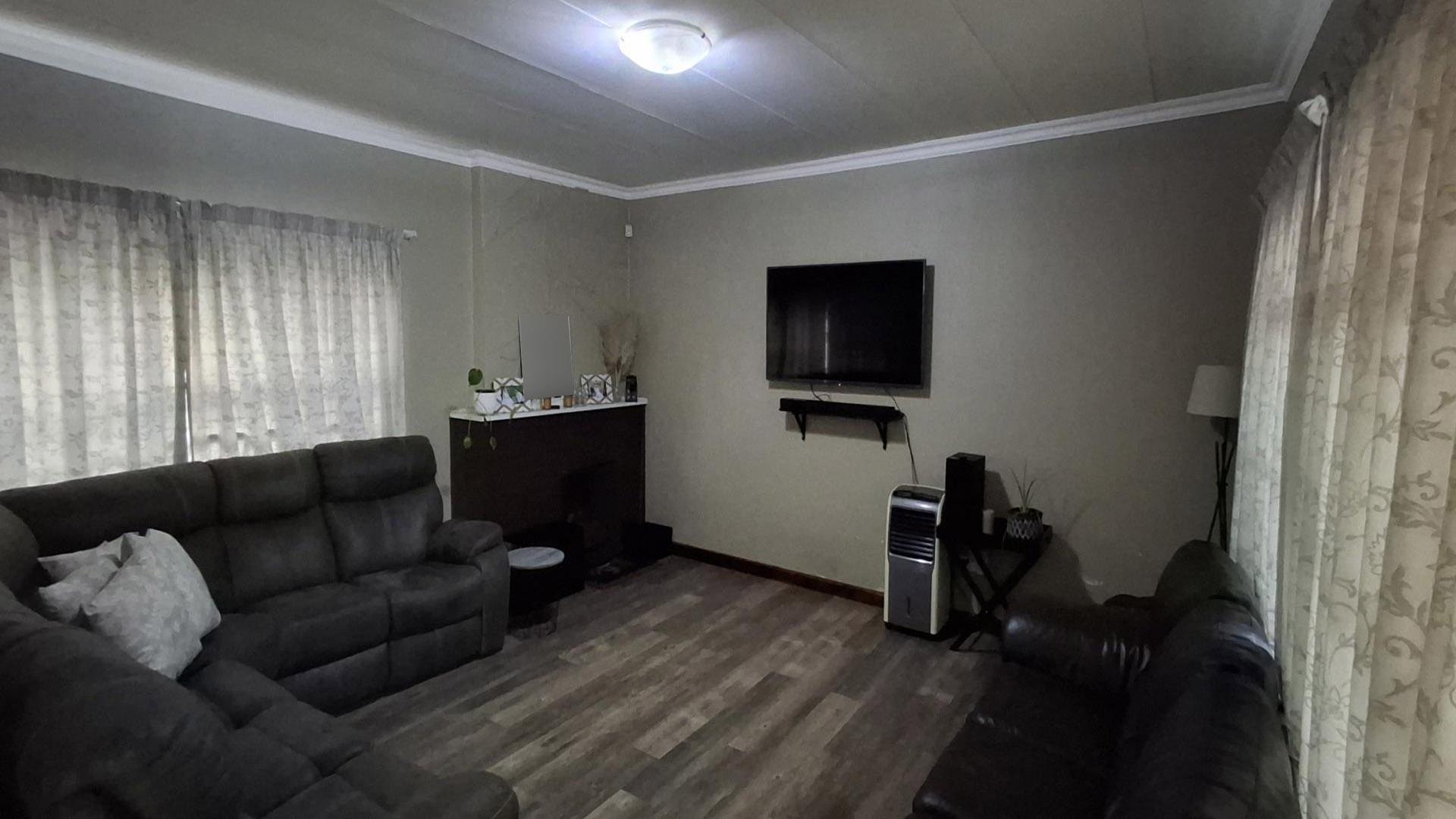 Lounges of property in Bloemfontein