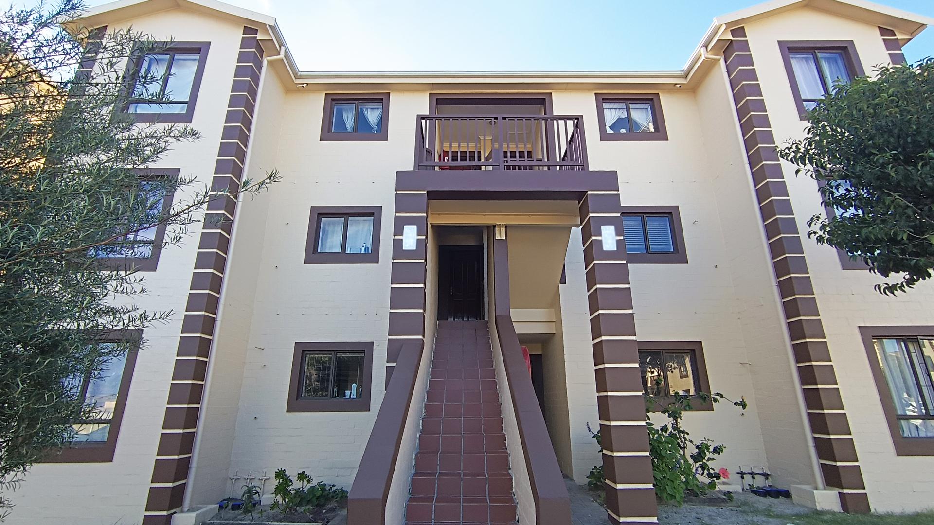 Front View of property in Parklands