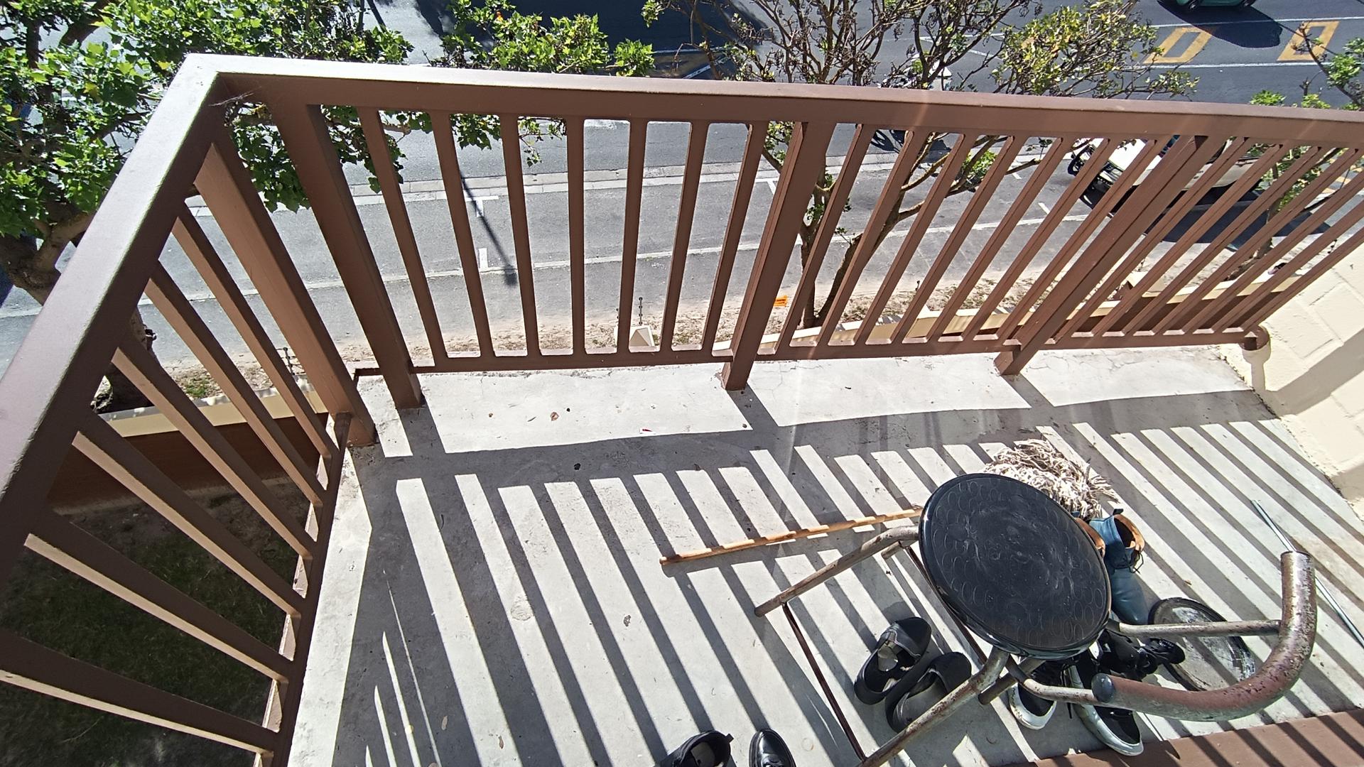 Balcony - 4 square meters of property in Parklands