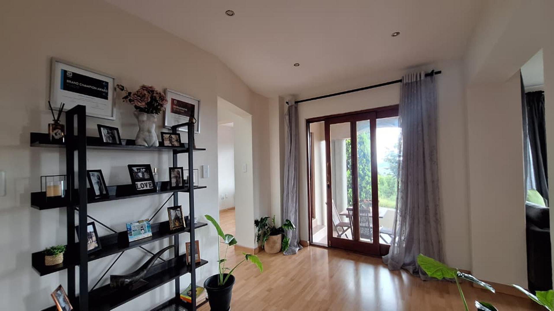 Spaces - 51 square meters of property in Allen’s Nek