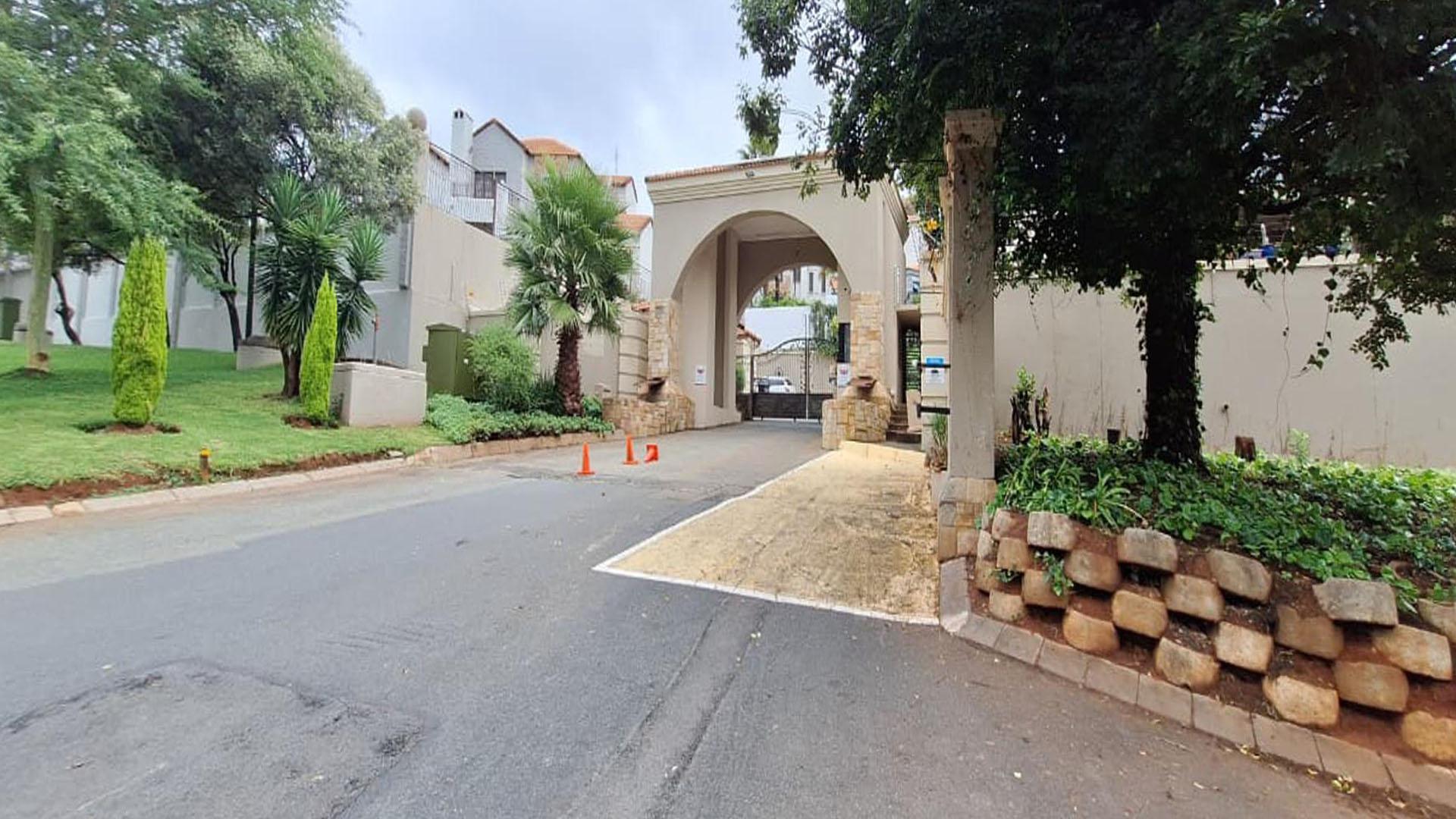 Front View of property in Allen’s Nek