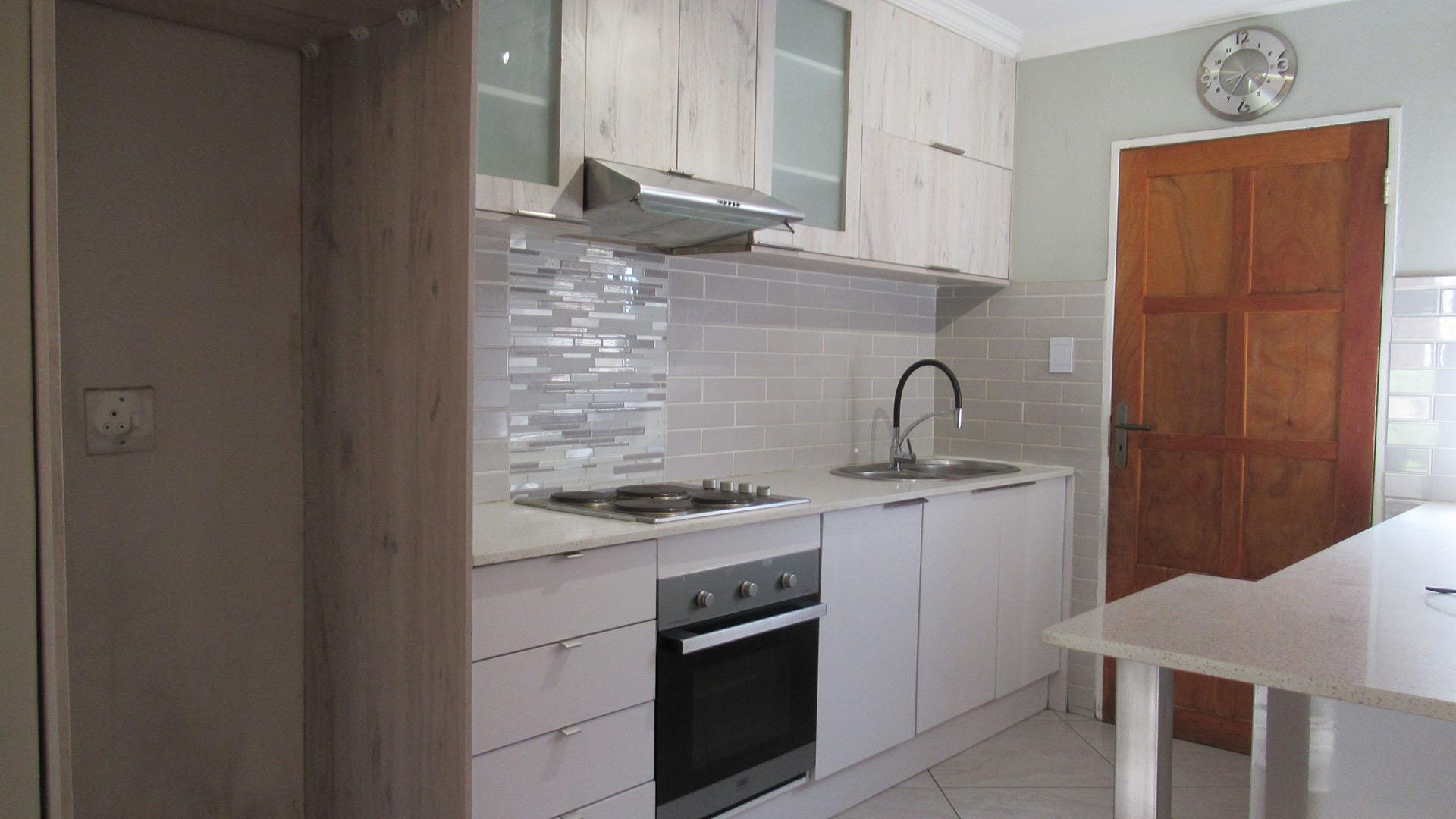 Kitchen - 8 square meters of property in Elandspark