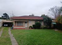 Front View of property in Crown Gardens