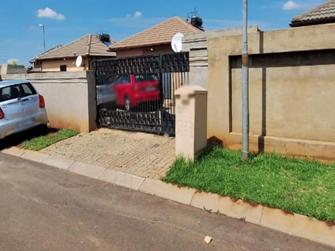 House for Sale For Sale in Windmill Park - MR707163