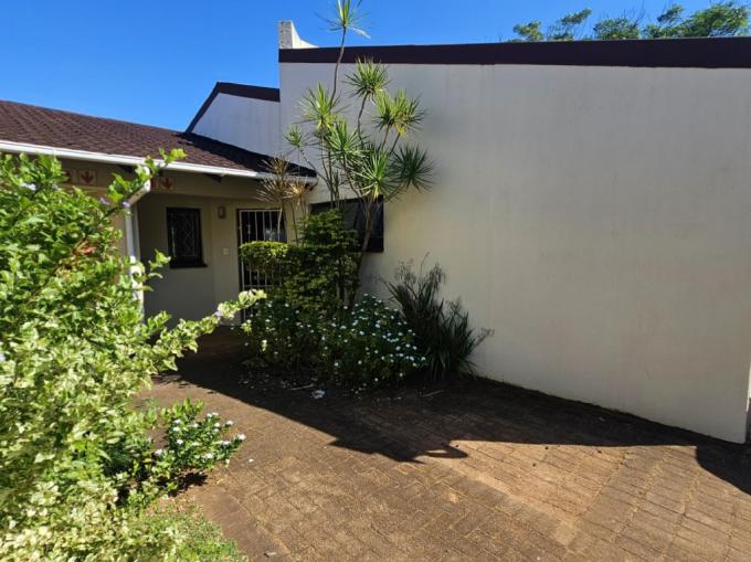 3 Bedroom Simplex for Sale For Sale in Uvongo - MR707240