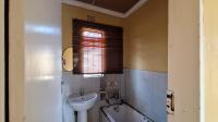 Bathroom 1 - 6 square meters of property in Ennerdale