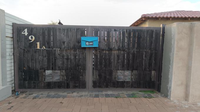 1 Bedroom Sectional Title for Sale For Sale in Wolmer - Home Sell - MR707335