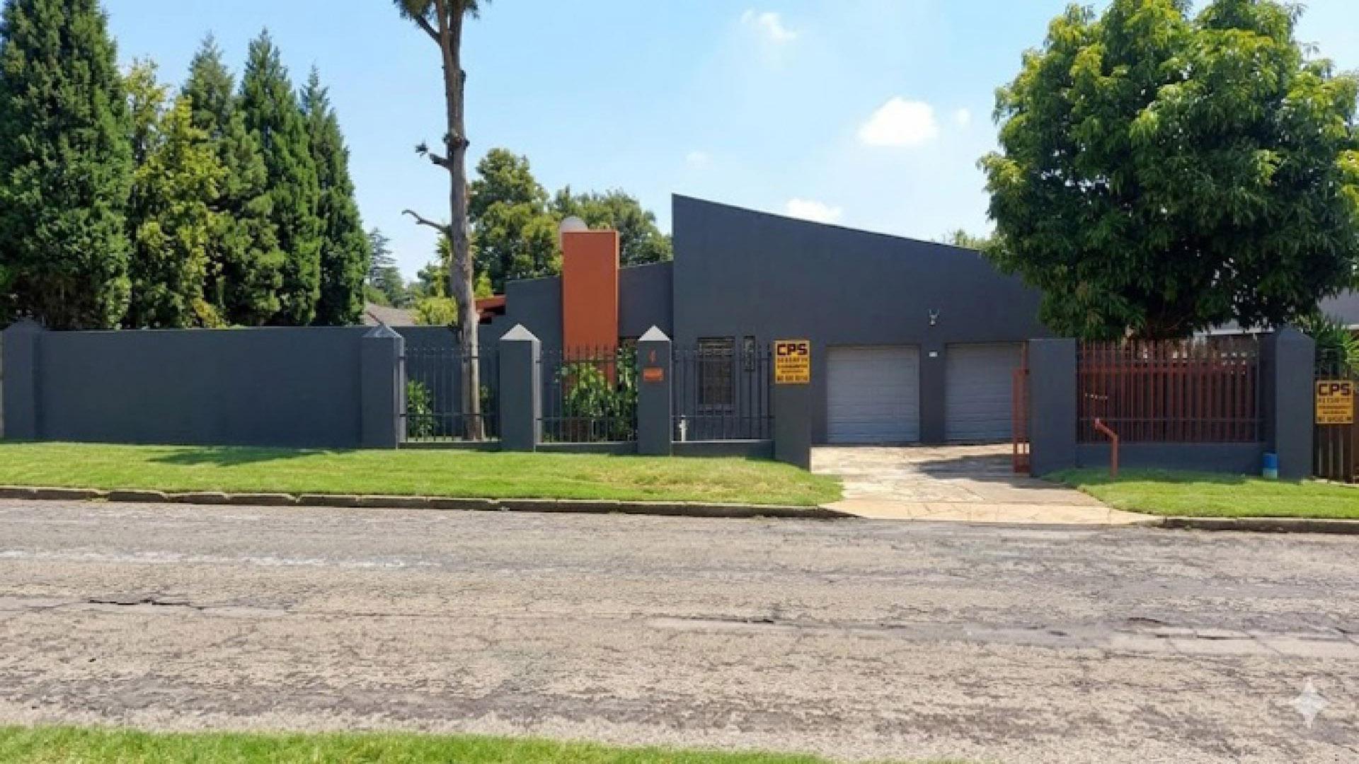 Front View of property in Raceview