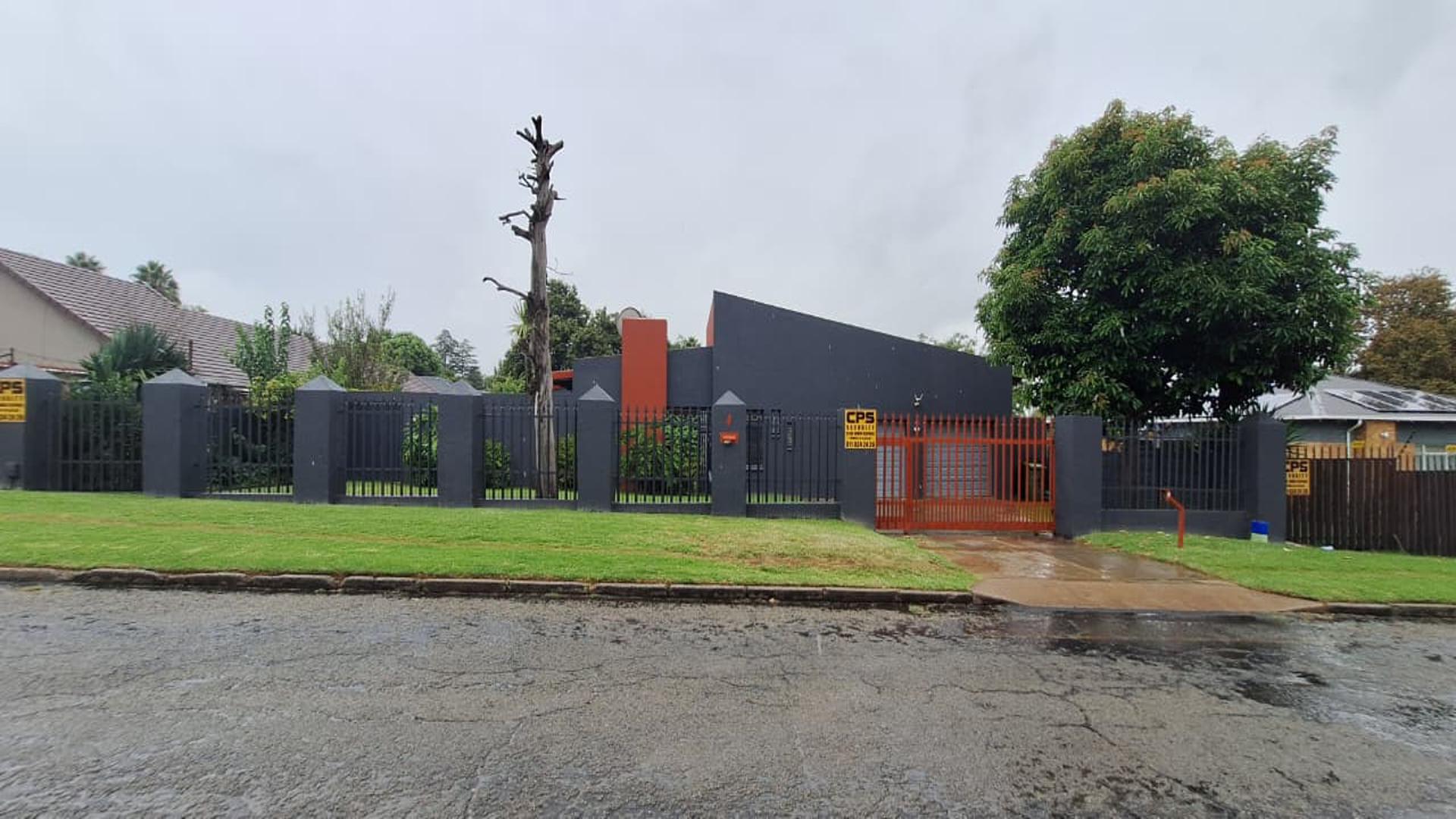 Front View of property in Raceview