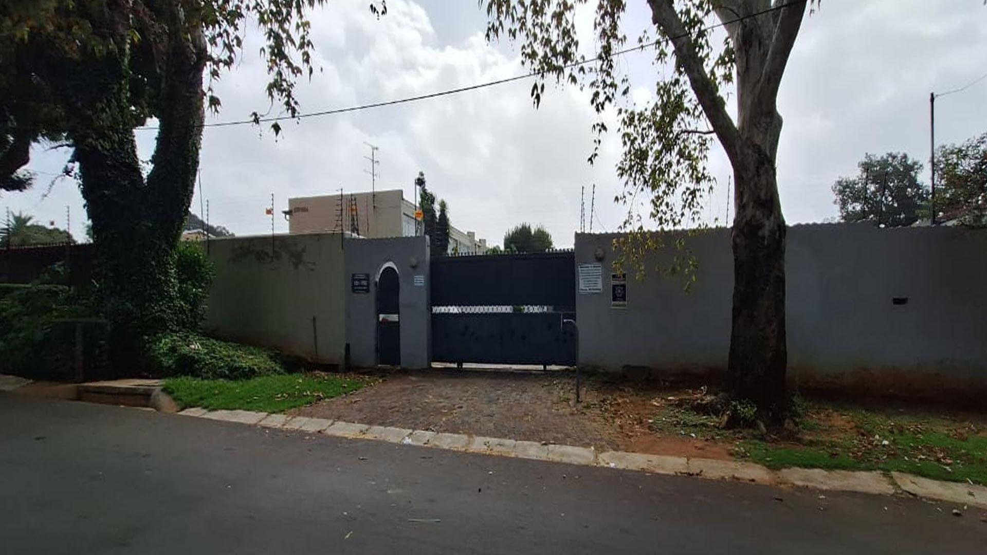 Front View of property in Albertville