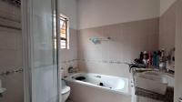 Bathroom 1 - 6 square meters of property in Bellairspark