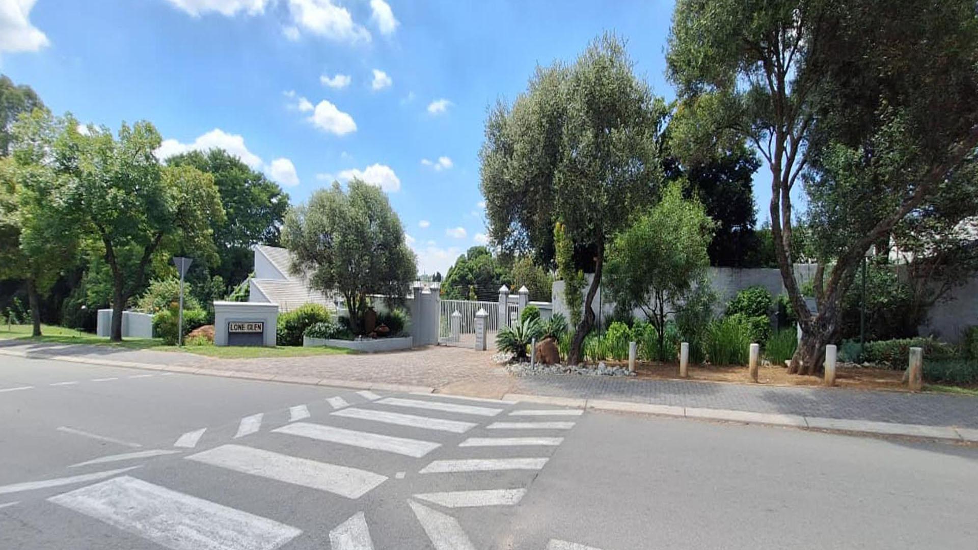 Front View of property in Lone Hill