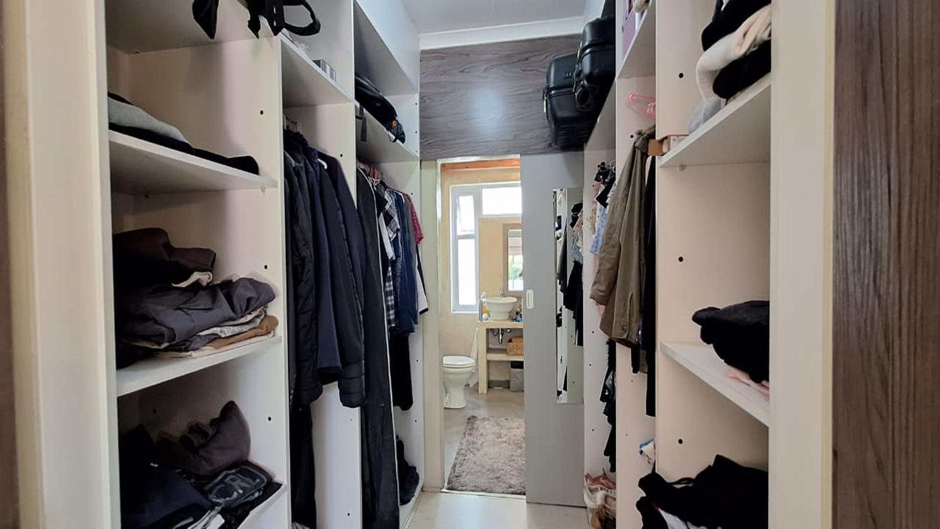 Spaces - 19 square meters of property in Lone Hill